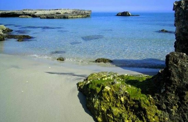 Beautiful apartment in villa for 7 guests with WIFI, TV, panoramic view and parking, close to Le.