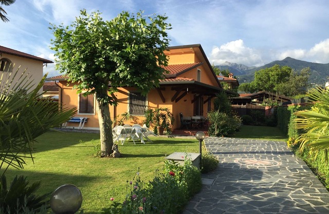 Beautiful villa with garden all round. Quiet area, modern furniture and all well-looked after. WIFI,