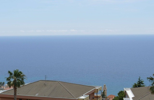Beautiful apartment for 4 people with WIFI, balcony and parking