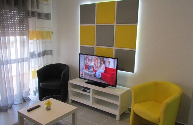 Beautiful 1 bedroom 100 m from the beach