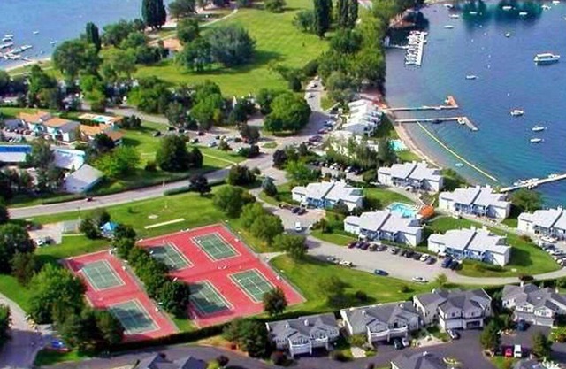 Beautiful 1 bedroom unit at resort, sleeps 4