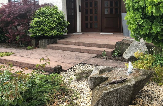 Beautiful 1-room apartment in the wine village Duttweiler, 45 sqm with kitchen and bathroom