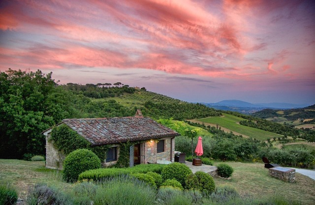Beautiful 16th Century Stone Cottages to Rent