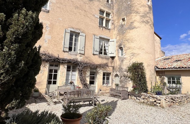 Beautiful 16th century residence with swimming pool