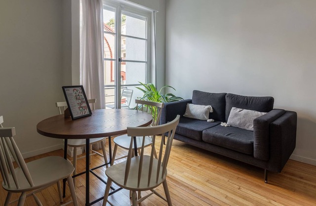 Beautiful 1BR Apartment at ZOIA The Met