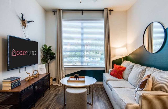 Beautiful 1BR in Riverside 6833