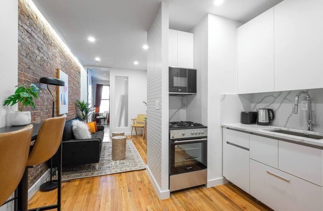 Beautiful, 1br, renovated, near Central Park