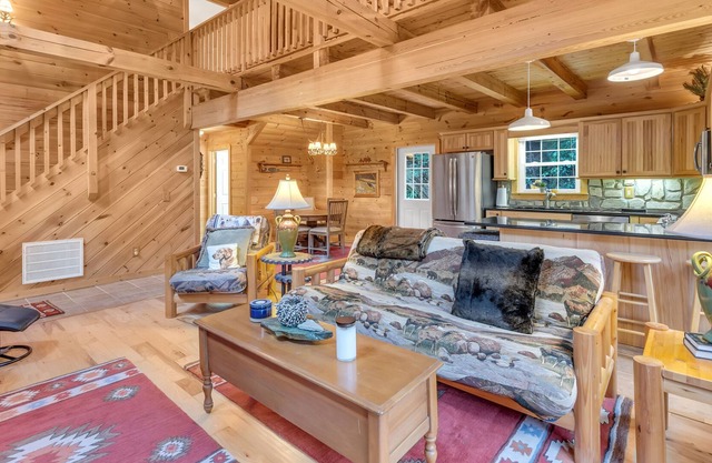 Beautiful 2.5 bedroom/2bathroom with loft home on creek with mountains 43 acres.