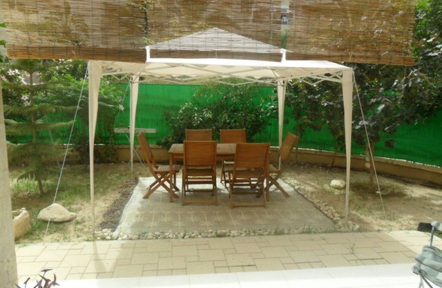 Beautiful 2 Bd, 2 Ba With Large, Private Garden