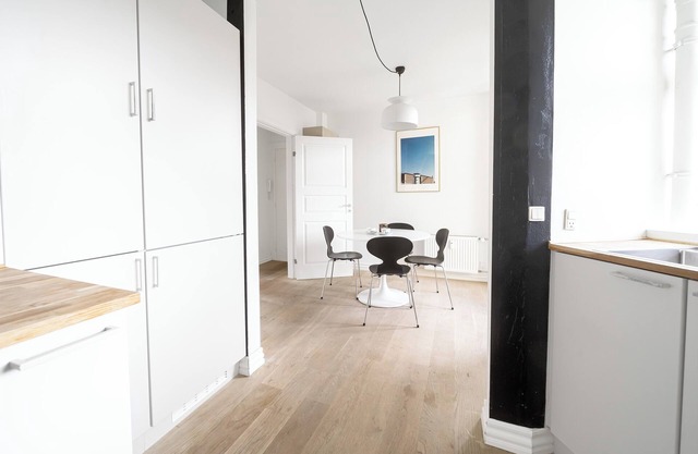 Beautiful 2-bed apartment - 307
