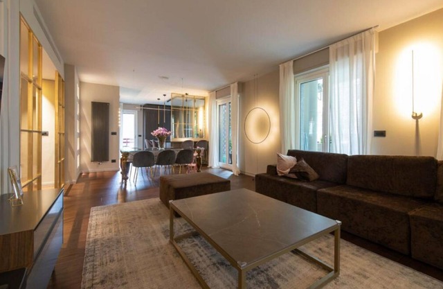 Beautiful 2-Bed Apartment in Torino