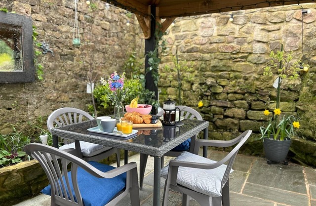 Beautiful 2-bed Cottage in Heysham Village