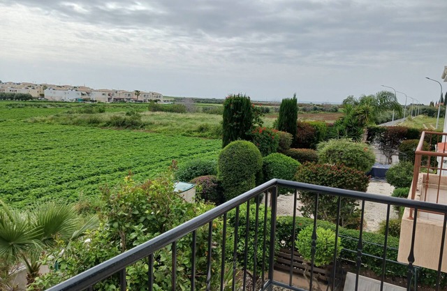 Beautiful 2-Bed House in Mandria, paphos