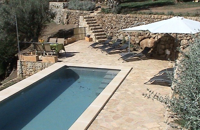 Beautiful 2 bed renovated stone house with stunning views and private pool