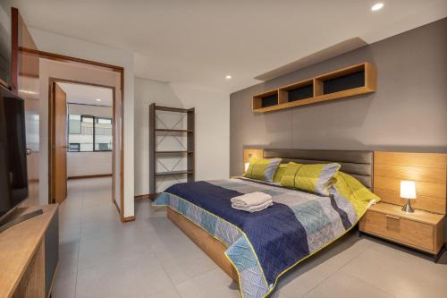 beautiful 2 bedroom luxury condo in Provenza