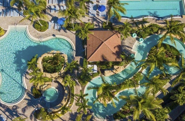 Beautiful 2 bedroom unit at resort, sleeps 4