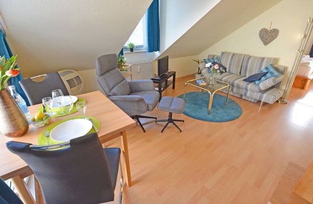 Beautiful 2-room apartment in the spa area - balcony, TV, WLAN, spa area