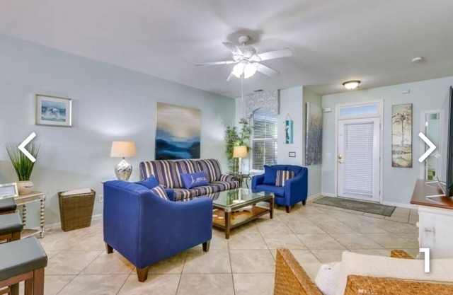 BEAUTIFUL 3/2.5 Townhouse SLEEPS 6, NEXT TO DOWNTOWN BLUFFTON, Less than Hotel!