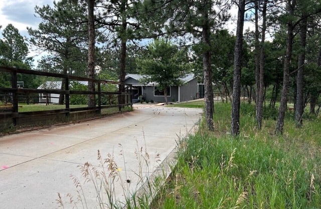 Beautiful 3.5 Acre Private Mountain House Just South of Air Force Academy