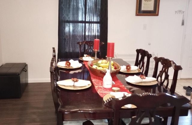 Beautiful 3 Bedroom House Close To Richmond Raceway