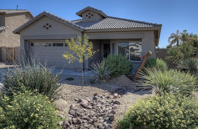 Beautiful 3-Bedroom Home on Coldwater Springs Golf Course with Swimming Pool!
