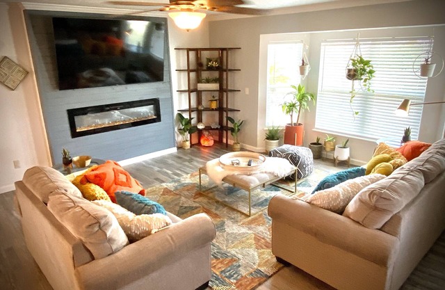 Beautiful 3 bedroom house quite neighborhood