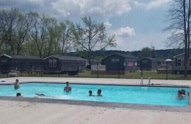 Beautiful 3 Bedrooms Getaway On Niagara on the Lake perfect for 4 adults + kids