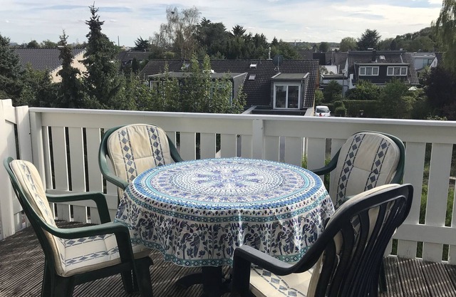 beautiful 3 room apartment with roof terrace in a green area