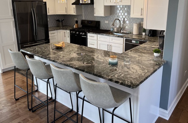 Beautiful 3br in Rolling Meadows: Free Cleaning Fee!