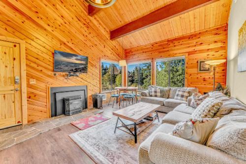 Beautiful 3BR Ski-in,Ski-out Donner Condo