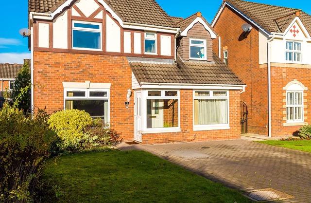 Beautiful 4 bedroom House in Worsley, close to City centre