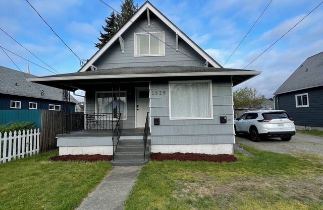 Beautiful 4-bedroom house with AC in Tacoma