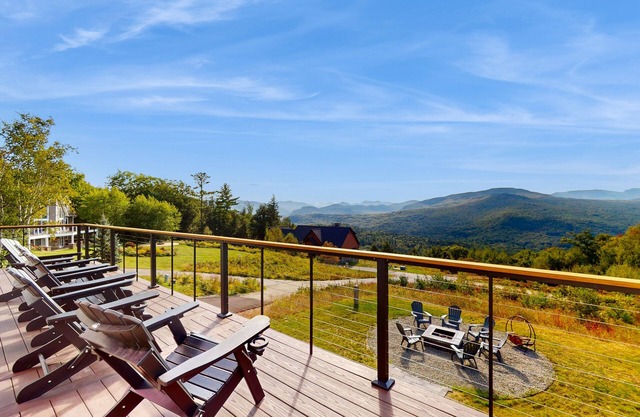 Beautiful 4 BR house - Skiing, Hiking & Golfing - perfect outdoor retreat