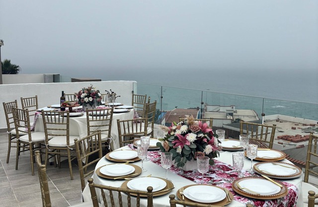 Beautiful 4 story beach house with amazing rooftop located in Tijuana-Rosarito.
