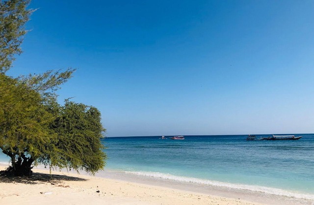 Beautiful 4BR Villa In Gili Trawangan! 1Min Walk To The Beach! W/Private Pool!