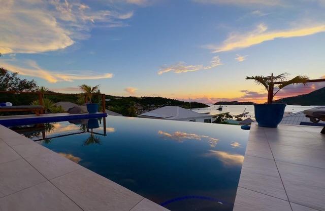 Beautiful 5 bedroom villa with pool overlooking English Harbour