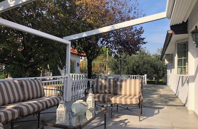 Beautiful 5-bedroom villa in Plaka