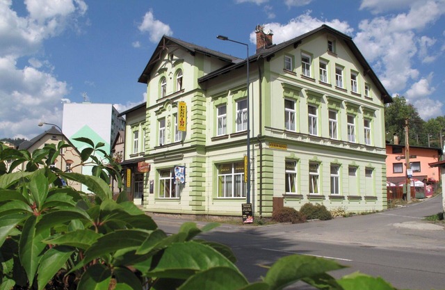 Beautiful apartment for 12 people with WIFI, TV and pets allowed