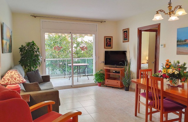 Beautiful accommodation with swimming pool 3 minutes from the beach