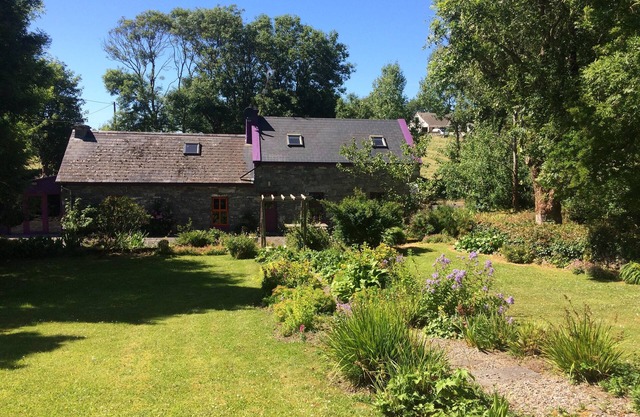 Beautiful Aisling Cottage, Dooneen, Burren, along the Wild Atlantic wa Co. Clare