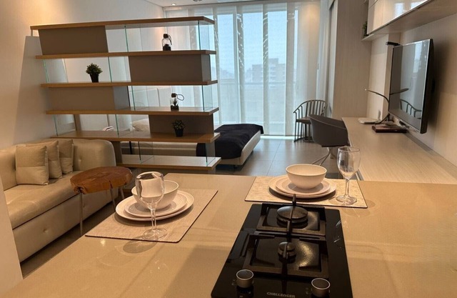 Beautiful and modern loft with balcony, jacuzzi and privileged location District 90