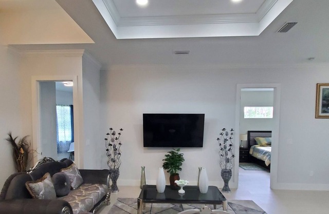 Beautiful and spacious 3/2 home 🏡 in Lehigh Acres, FL