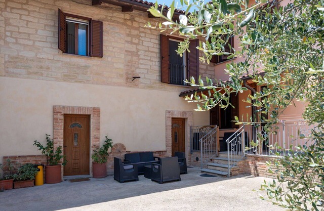 Beautiful apartment for 6 people with WIFI, A/C, terrace and parking