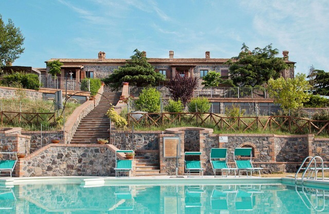 Beautiful apartment for 4 people with pool, WIFI, A/C, TV, patio and parking