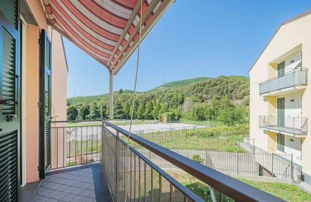 Beautiful apartment for 4 guests with WIFI, A/C, TV, balcony and parking