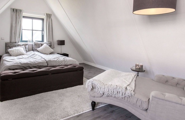 Beautiful apartment in villa for 6 people with WIFI, TV, terrace and parking