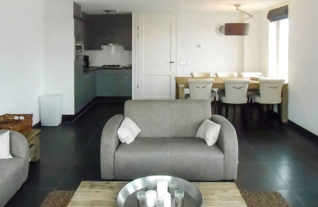 Beautiful apartment in villa for 6 people with WIFI, TV, terrace and parking
