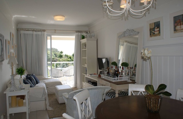 Beautiful apartment with sea views