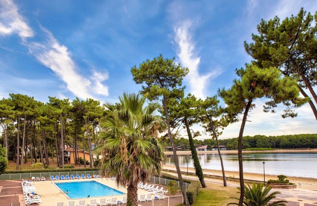 Beautiful apartment for 4 people with WIFI, pool, TV, terrace and pets allowed
