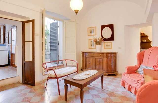 Beautiful apartment for 6 people with terrace and parking